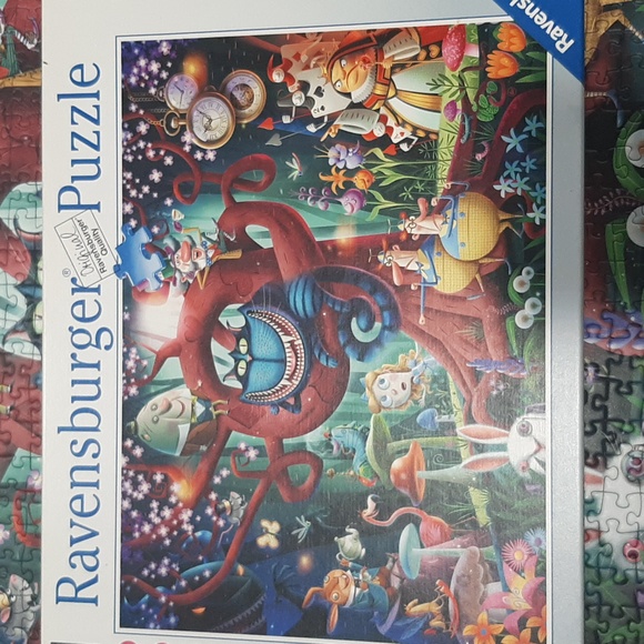 Ravensburger Games Ravensburger Most Everyone Is Mad Alice In